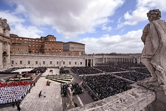 Reclama Vaticano, dimisión de religiosos pederastas