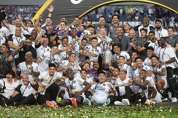 Botafogo se corona por primera vez campeón de la Libertadores