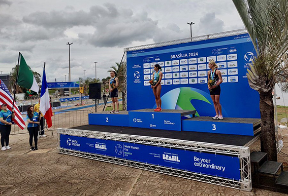 Rosy Tapia, consigue hoy histórico triunfo en Mundial de Triatlón