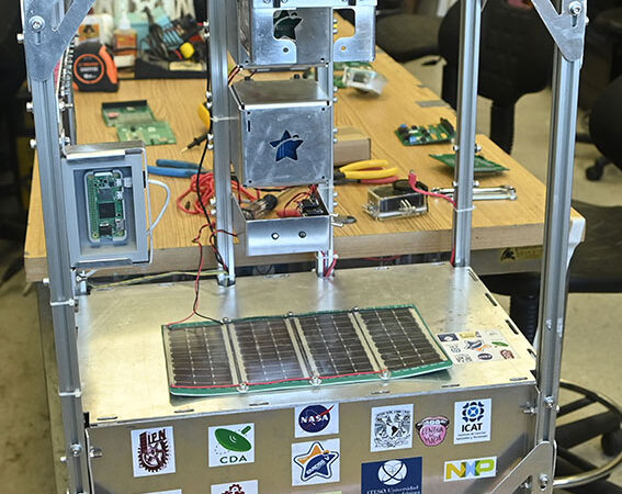 Vuelan con éxito módulos espaciales diseñados por la UNAM y el IPN, probados por la NASA