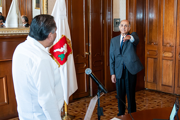 Alexander Nemer Naime, nuevo cronista municipal de Toluca