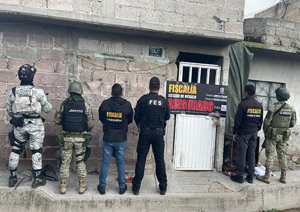Aseguran narcóticos y armamento en inmueble de Temascalapa