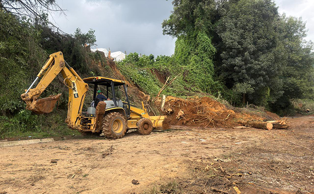 Deslave provoca cierre total de tramo carretero en Coatepec Harinas