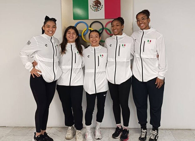 Delegación mexicana de luchas, rumbo a mundial en Serbia