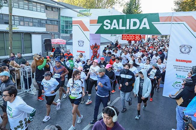 Cerca de mil competidores en Carrera Atlética de la y el Médico de la UAEMéx