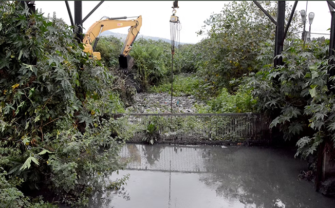 Colapsa canal de aguas negras en Ixtapaluca; dos empleados de Conagua muertos