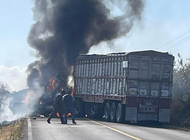Se desata violencia en Michoacán tras salida de Secretario de Seguridad