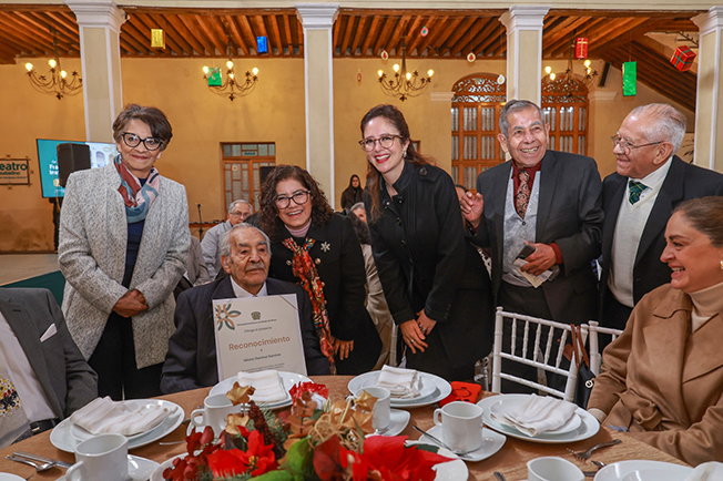Ceremonia de la Fraternidad Institutense celebra la fuerza colectiva de la UAEMéx