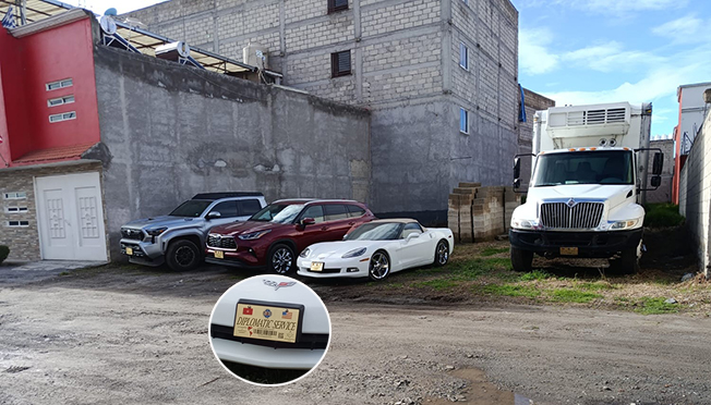 Circulan en Toluca, vehículos con placas diplomáticas “pirata”
