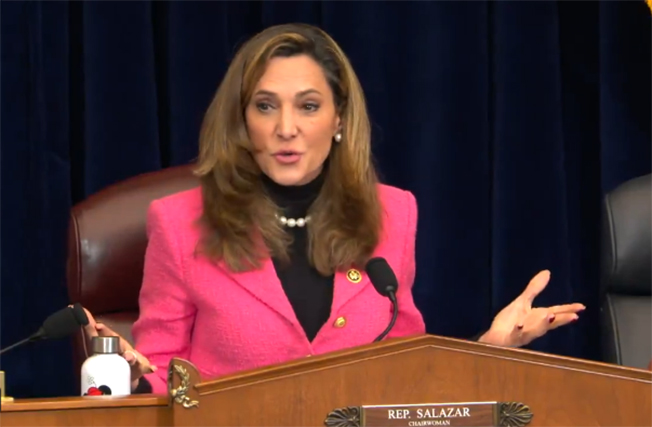 “Basta de respaldar dictaduras”; llamado a Sheinbaum para apoyar la democracia