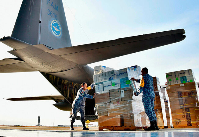 Parte ayuda humanitaria a Jamaica, una de las aeronaves mexicanas regresa por fallas