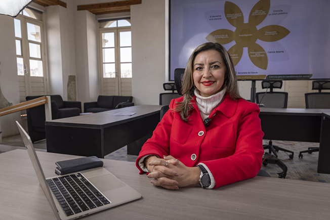 Importante visibilizar el trabajo de las mujeres para avanzar en la ciencia