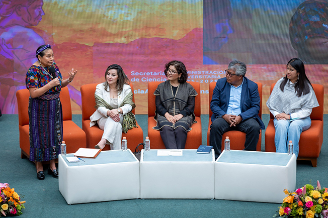 Rigoberta Menchú promueve en la UAEMéx, visión multicultural como herramienta de la justicia social