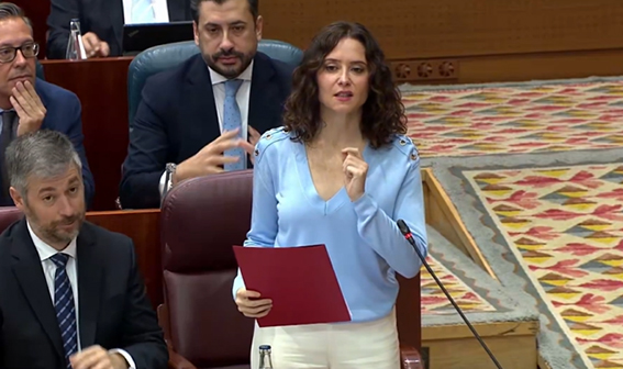 “Lo cortés no quita lo valiente”, responde Ayuso a Sheinbuam