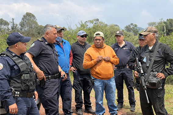 Habitantes de Tepetlaoxtoc se suman a búsqueda del tigre blanco