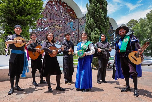 Destaca Estudiantina de la UAEMéx en Festival Internacional